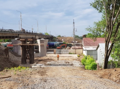 На мосту Малиновского в Ростове приступили к возведению пролетов