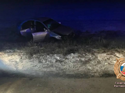 Взрослый и ребенок пострадали в ДТП с опрокидыванием под Ростовом