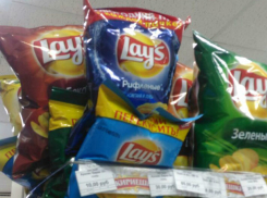 Отведать опасных сладостей и попасть в больницу могут покупатели сетевого магазина, торгующего просрочкой в Ростове