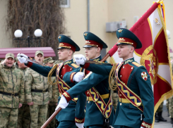 Владимир Путин наградил Южный округ Росгвардии орденом Жукова