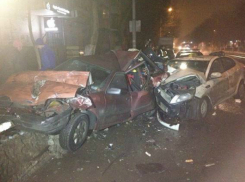 Три девушки пострадали в массовом ночном ДТП на улице Ленина в Ростове