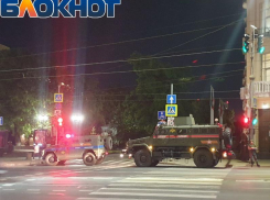 В центре Ростова-на-Дону у штаба ЮВО появилась военная техника 