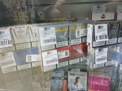 Заваленные сигаретами витрины обнаружили посетители «Почты России» в Ростове