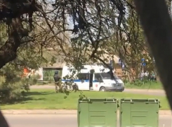 Гранату на ручке двери жилого дома обнаружили в Ростове