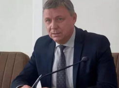  ️Глава администрации Азова Александр Палатный сложил свои полномочия