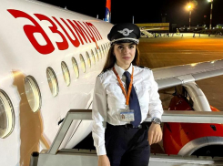 В ростовской авиакомпании «Азимут» начала работать первая женщина-пилот