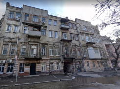 В центре Ростова загорелся доходный дом братьев Парамоновых