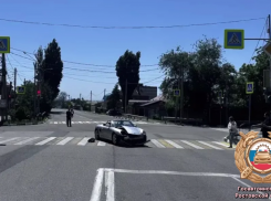 В ДТП «Нивы» и спорткара Porsche в Аксае погибла 78-летняя женщина-пешеход