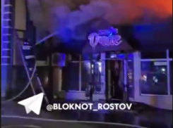 В Красном Сулине загорелось городское кафе