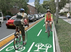 На отсутствие велосипедной дорожки из Западного в Центр Ростова жалуется спортивная активистка