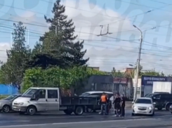 Полиция проверяет конфликт водителей в Ростове после драки и применения травматического оружия