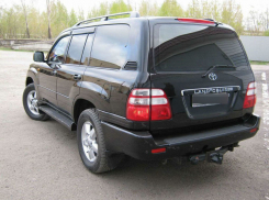 В Ростове из Toyota Land Cruiser Prado неизвестные украли освежитель воздуха с кристалами  Swarovski