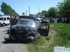 В ДТП в Таганроге погибли три человека