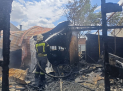 Двое детей погибли при пожаре в частном доме в Батайске