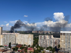 В Пролетарском районе Ростова загорелся частный дом