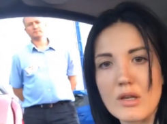 Красотку-блогера Настю Туман вызволяли из автосервиса полиция и подписчики