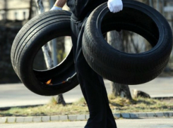 Молодого рецидивиста с двумя крадеными колесами от Fiat поймали на улице Ростова