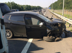 Подло скрывшийся с места ДТП под Ростовом черный Mercedes начала разыскивать потерпевшая автоледи