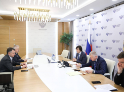 Слюсарь обсудил с министром просвещения РФ планы по строительству новых школ в Ростовской области