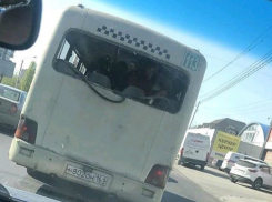 «Усовершенствованная» к летним поездкам по городу маршрутка вызвала горькую иронию у жителей Ростова