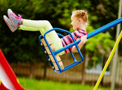 В Ростове после вмешательства прокуратуры восстановили освещение на детской площадке в центре города