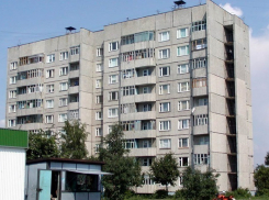 Перепугавшие своим исчезновением родителей девочки прятались в подъезде в Ростовской области