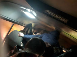 Душиться за место в маршрутке ежедневно приходится жителям микрорайона Суворовский в Ростове