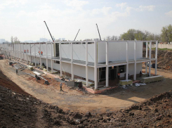 Оборудование уже начало поступать в строящийся госпиталь в Ростове