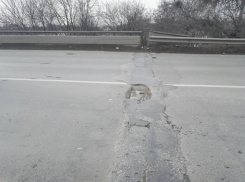 Ростовчан возмутил некачественный ремонт на мосту Малиновского