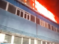 Площадь пожара на Привокзальной в Ростове выросла до 1600 квадратных метров