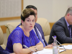 На суде по делу экс-главы донского Минздрава Быковской читают документы и никуда не торопятся