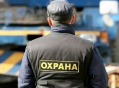 «И далеко везти не надо»: сотрудники ЧОПа толпой избили дебошира в городской больнице Ростова