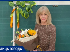 «Глаза по-прежнему горят»: учитель с 40-летним стажем рассказала о любимой работе
