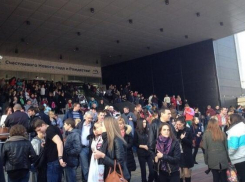 Мнительность ростовского школьника стала причиной эвакуации  клиентов и сотрудников торгового центра на Волкова 