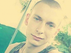 Стройный голубоглазый блондин пропал из воинской части Ростовской области