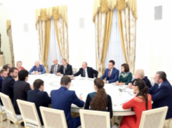 Учитель литературы и русского языка позвал Владимира Путина на открытый урок в ростовский лицей № 11