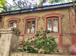 В центре Ростова сносят особняк конца XIX века в переулке Островского