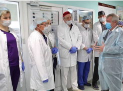 Губернатор Василий Голубев озаботился нехваткой лекарств и медиков в регионе