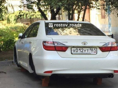 В Ростове открылся сезон кражи колес: очередная иномарка стала жертвой автоворов в Советском районе города