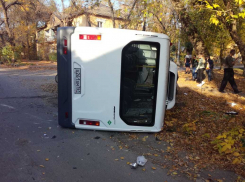 В Новочеркасске произошла авария с участием маршрутки