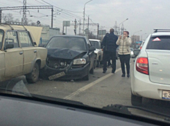  Машина ДПС повернула через сплошную и спровоцировала массовую аварию в Ростове 