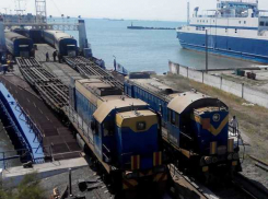 Первый поезд в Крым в обход Украины проследовал через Ростов