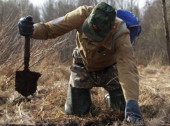 Прикрываясь благородной миссией, «черные копатели» Ростовской области собрали склад оружия