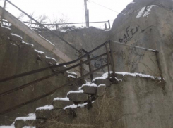 Пенсионер и инвалид спасли школьников от смерти в Ростове
