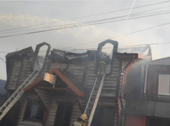 В Таганроге ночью сгорела частная баня