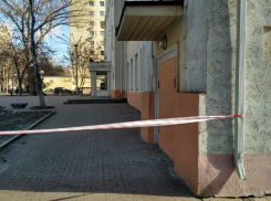 В Новочеркасске и Ростове проверяют сообщения о минировании целого ряда соцобъектов