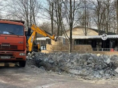 В парке «Сказка» за Западном в Ростове снесли фонтан