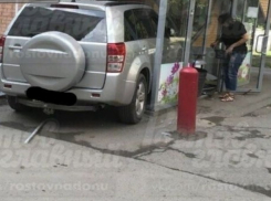 Оголодавшая леди из Ростова протаранила на машине продуктовый магазин 