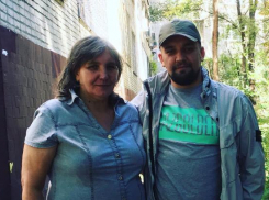 Баста показал в социальной сети фотографию своей мамы