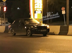 Страшный ударом головой об асфальт закончилась встреча с «Ладой» для торопливого пешехода в Ростове